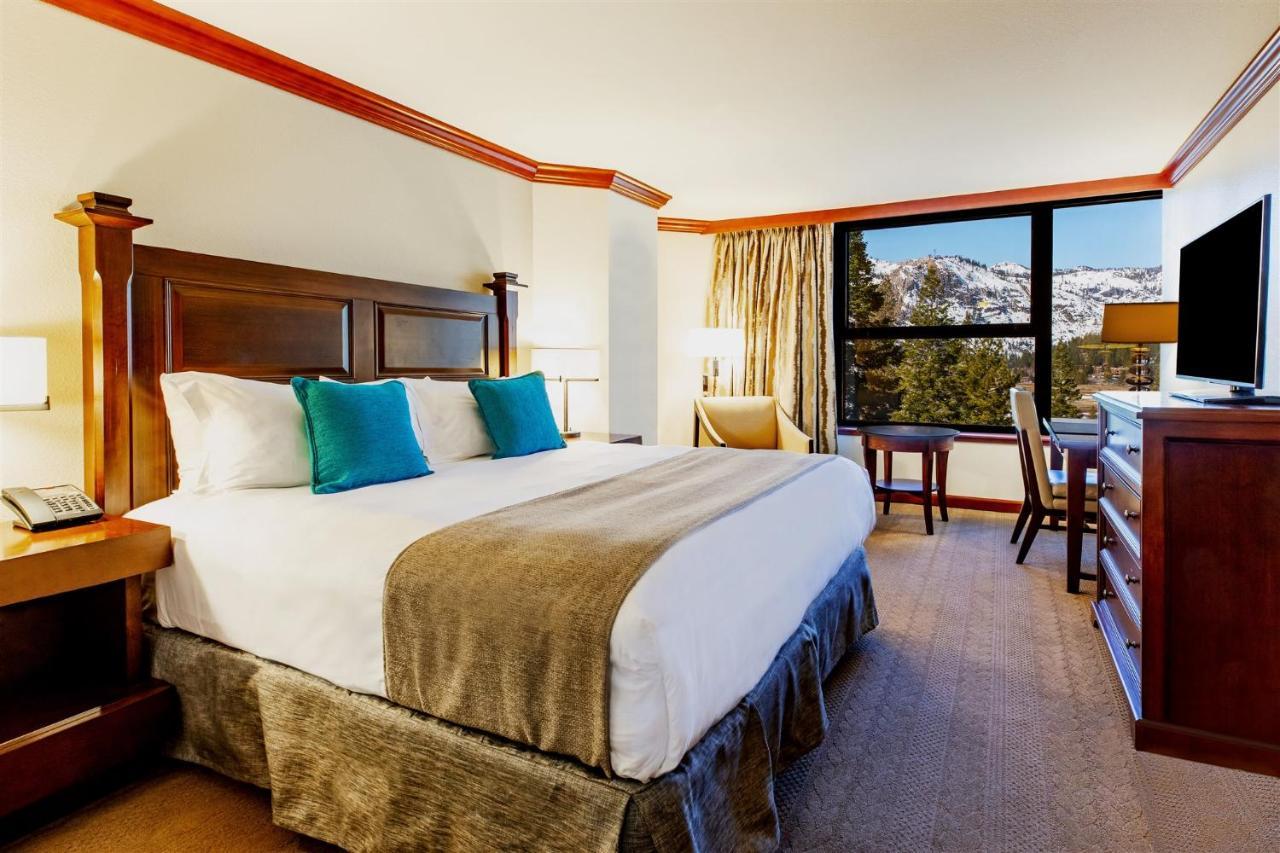 Deluxe King Room with Valley View,998938857:JPEG